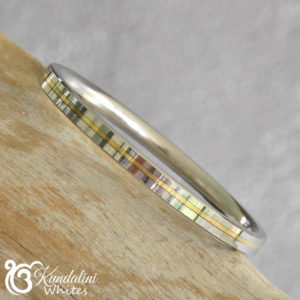 Kara - mens flat w brass ring